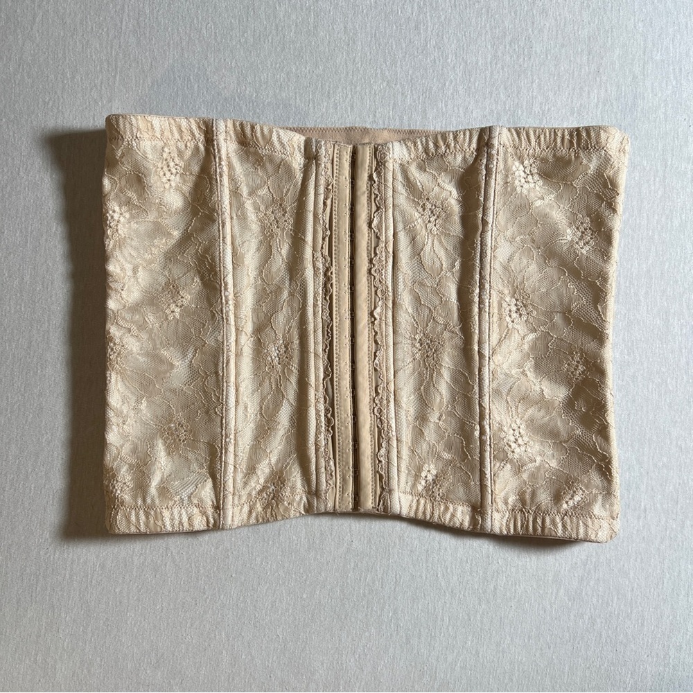 Maidenform Nude XL Hook and Eye Lace Floral Corset